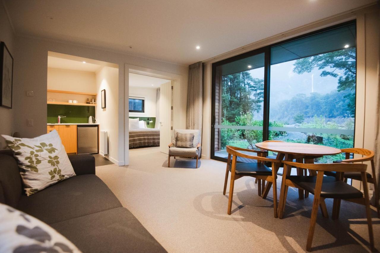 Milford Sound Lodge エクステリア 写真