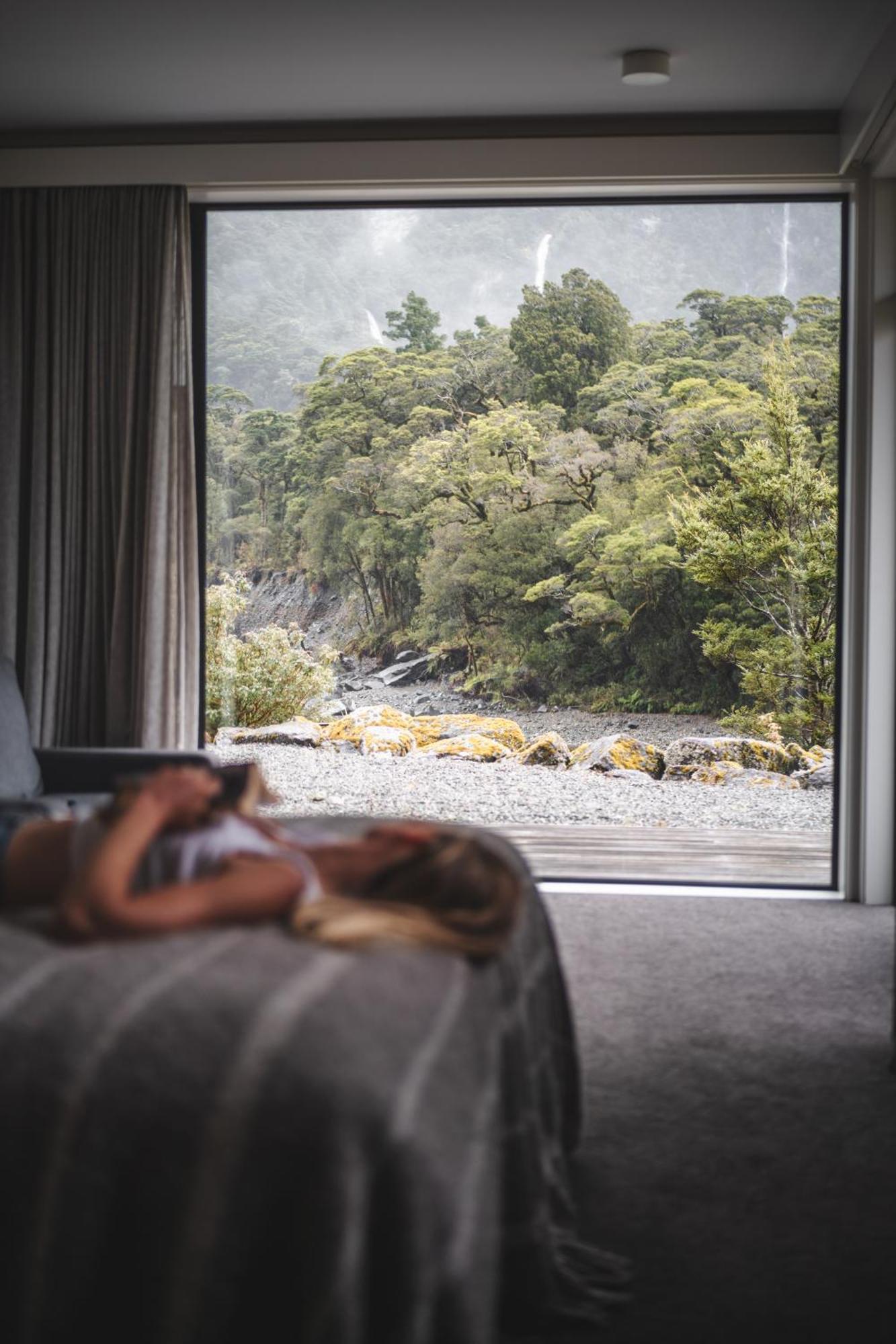 Milford Sound Lodge エクステリア 写真