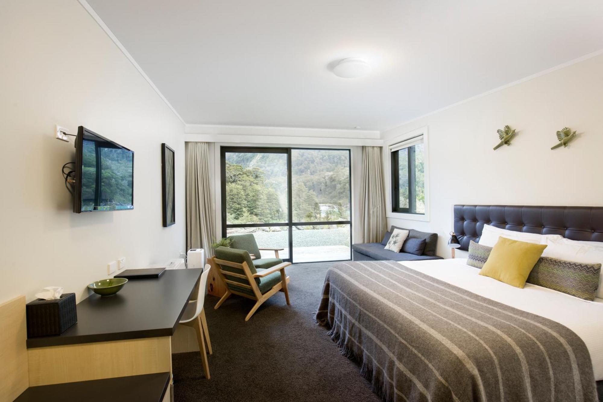 Milford Sound Lodge エクステリア 写真