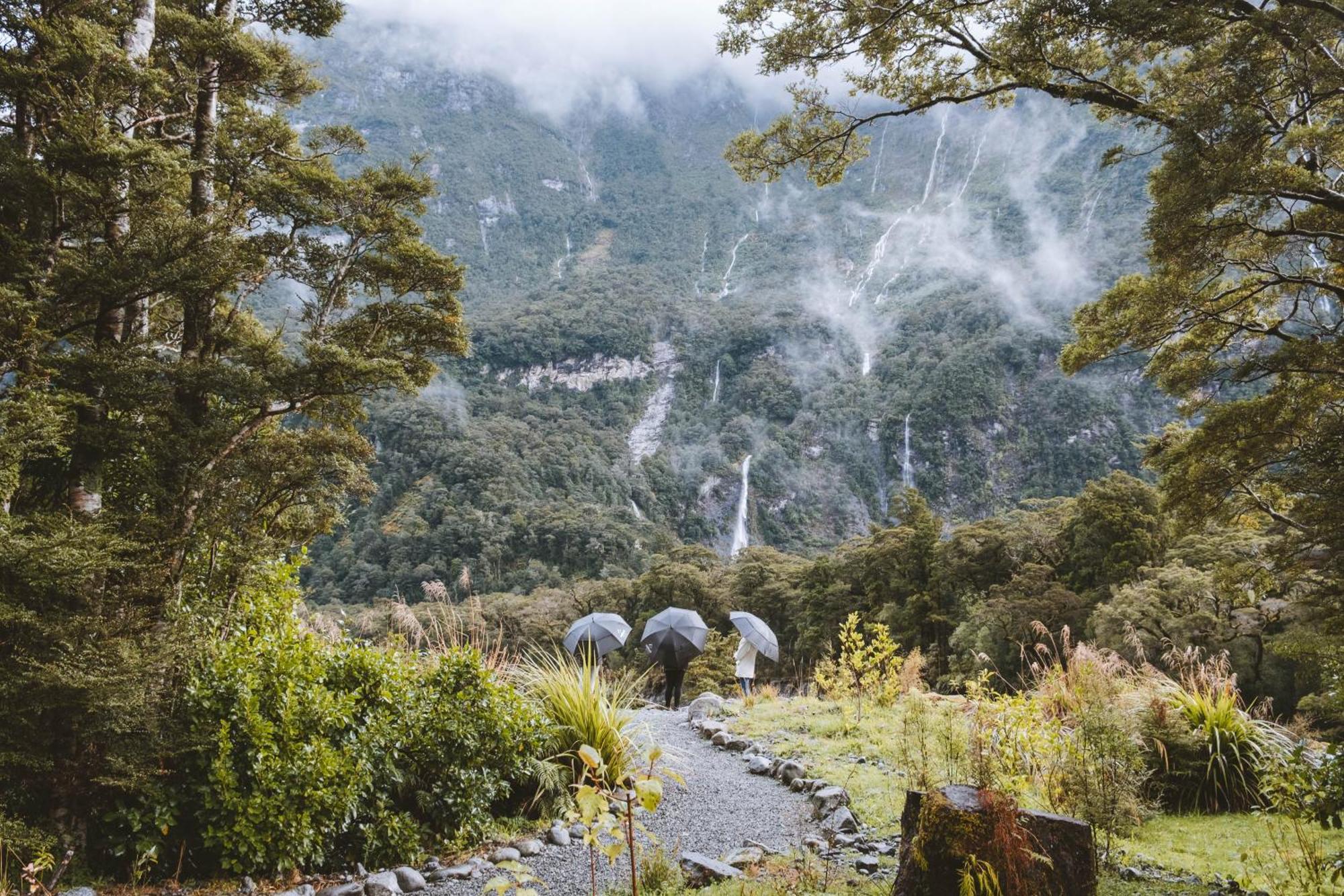 Milford Sound Lodge エクステリア 写真